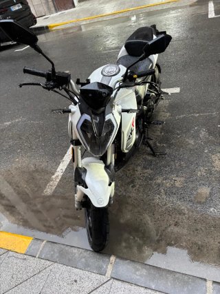 Keeway RKF 125 Blanca