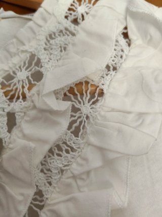 Preciosa blusa branca Mango com renda T.S nova