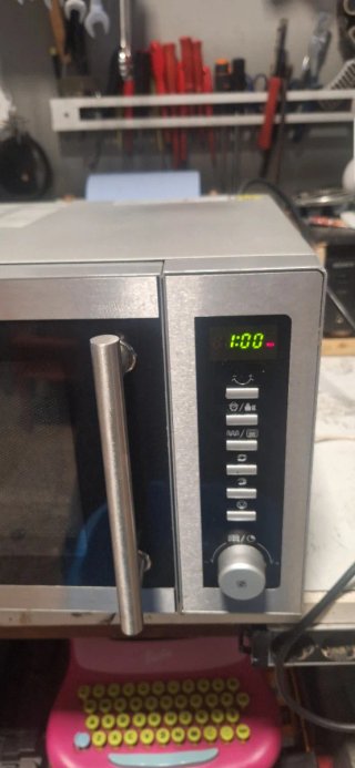 Microondas Carrefour Home HMF25P-12