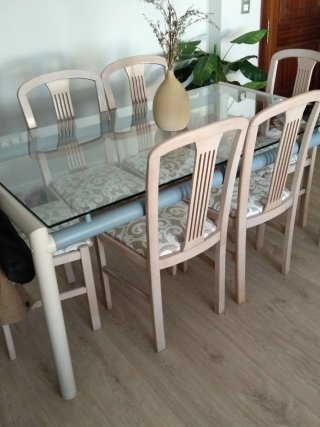Mesa comedor cristal y 6 sillas madera