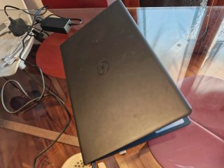 PC Dell Inspiron 15 con Linux