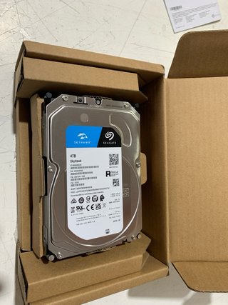 Disco Duro Seagate SkyHawk 4TB ST4000VX016