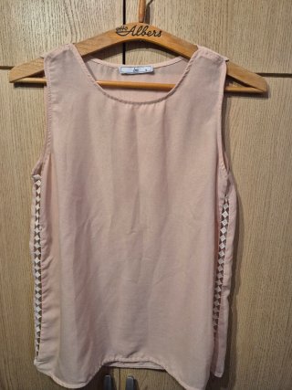 Blusa lm rosa talla M con detalles