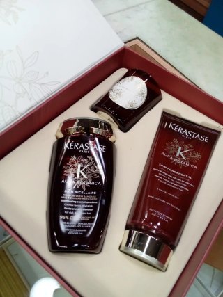 Cofanetto Kerastase Aura Botanica