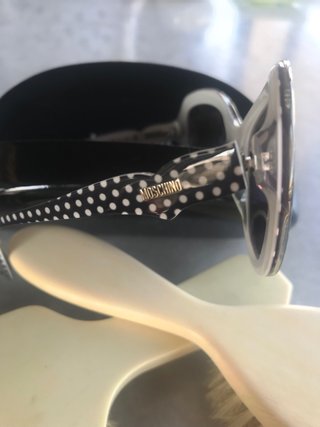 Gafas de sol Moschino lunares