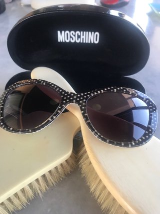 Gafas de sol Moschino lunares