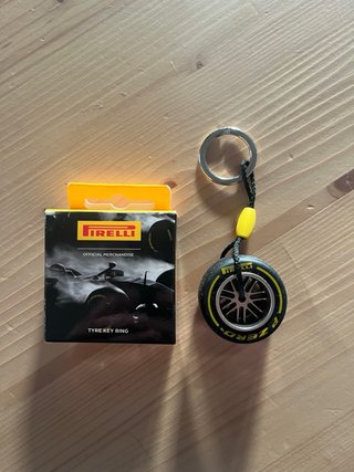 Portachiavi Pirelli F1 Gomma P Zero banda gialla
