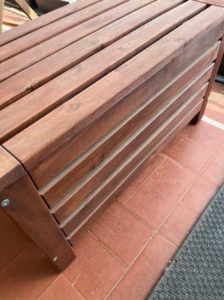 Baúl de madera exterior