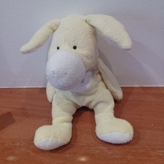 Peluche perro amarillo adorable