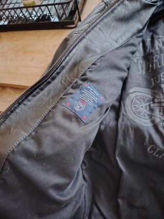 Giubbino ecopelle nero, usato max 2 volte.