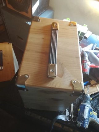 Pantalla artesanal 1x8 Fender 8 20W