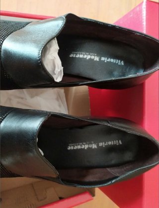 Scarpe in pelle con tacco comodo