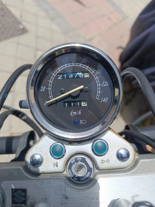 Suzuki Marauder Negra