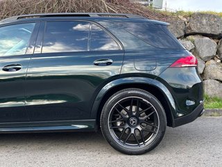 Mercedes GLE 4MATIC AMG Line Black Edition 320cv (2021)