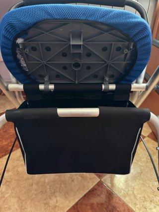 Andador para mayores con asiento azul