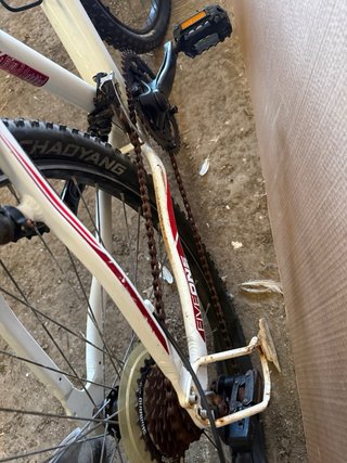 Bicicleta Rockrider Blanca y Roja