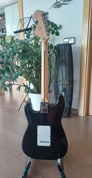 Squier Strat by Fender Affinity Series