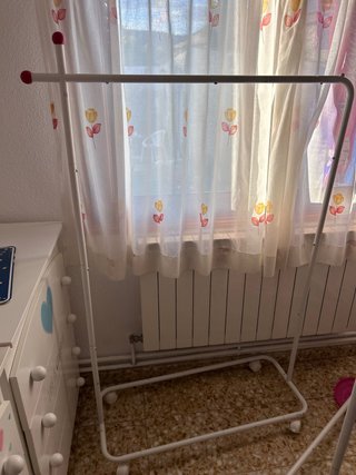 Burro para ropa con ruedas