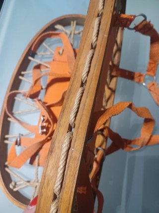 Ciaspole vintage in legno e corda vintage