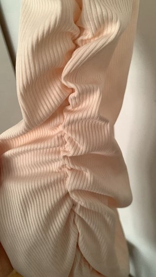 Vestido SHEIN beige claro fruncido
