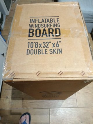 En su caja Paddle Surf SIDE ON 10.8x32 + windsurf