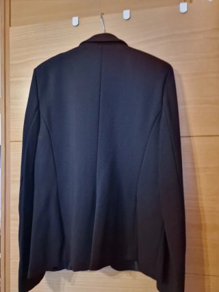 Americana Mango Negra Talla 42 SKIM FIT