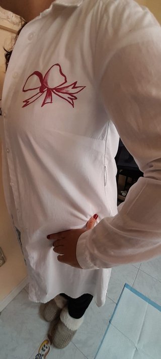 Camisola pintada a mano con sombrero