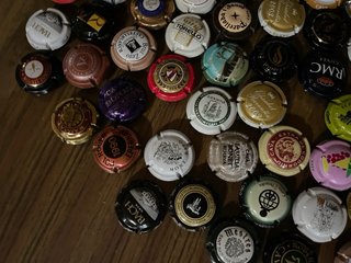 63 chapas de cava raras