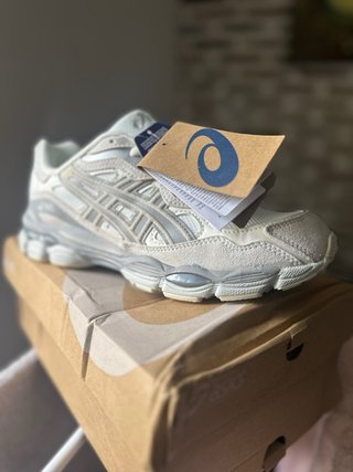 Asics Gel NYC Gris y Blanco