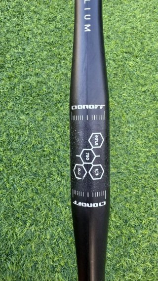 Manillar de  Carbono Onoff Helium 750mm