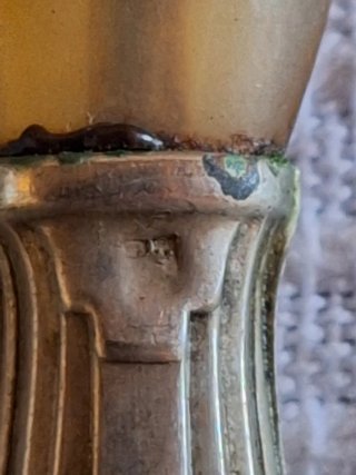 Antiguos cubiertos de plata y plástico
