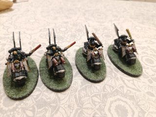 Capellán y 6 Black Knights Ravenwing W40k