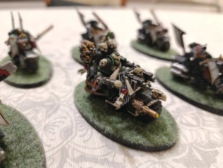 Capellán y 6 Black Knights Ravenwing W40k