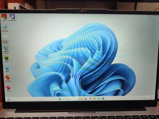 Portátil Intel i3 16GB RAM 2TB SSD. 15"