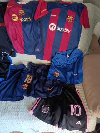 Set Abbigliamento Sportivo FC Barcelona e altro