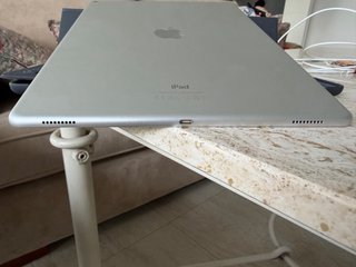 iPad Pro 12.9 128GB 1ª Gen color blanco y plata