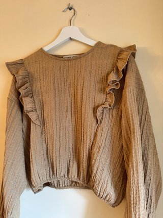 Blusa Pull&Bear volantes M