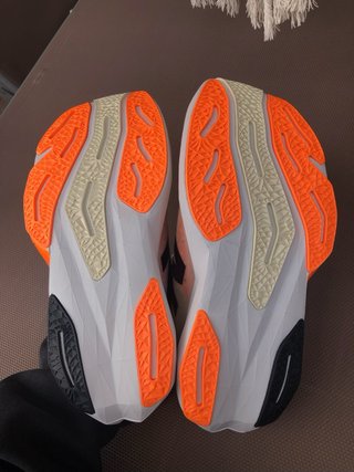 New Balance FuelCell Rebel v4 - Nuevas
