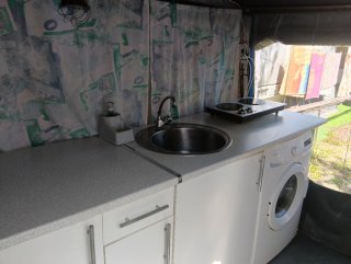 Caravana fija situada en Camping Navarrete