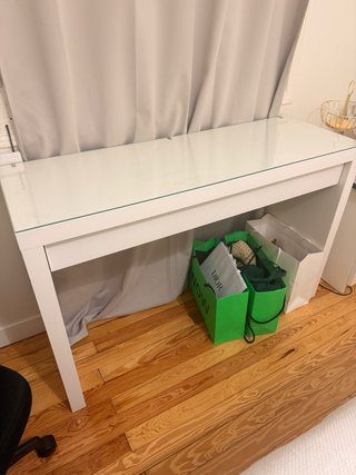 Escritorio Ikea Malm Blanco y Cristal