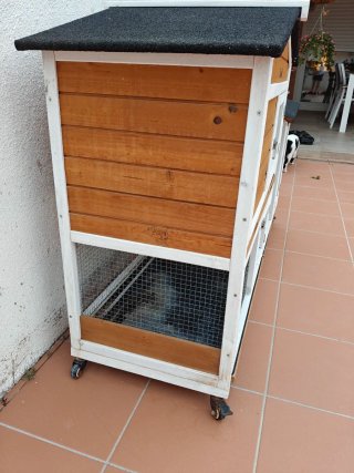 Jaula para conejo de madera