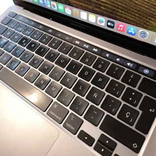 MACBOOK PRO 2020 I5 A2289 8GB RAM 256GB ALMACENAMIENTO CON CARGADOR