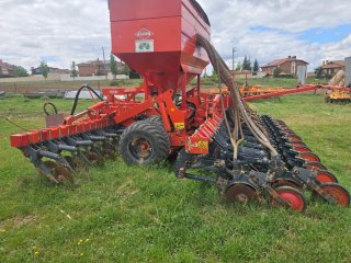 Sembradora Kuhn sd4000