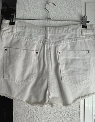 Pantalon vaquero corto blanco Stradivarius nuevo