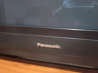TV Panasonic TH42PX7E Negra