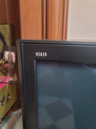 TV Panasonic TH42PX7E Negra