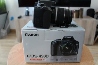 Canon EOS 450D + Objetivo EF-S 18-55mm IS