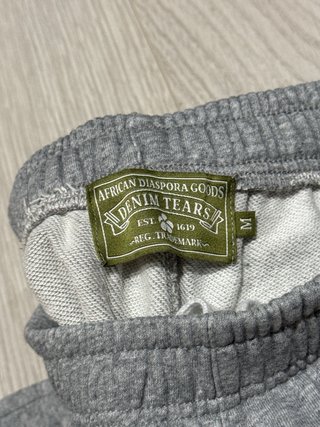 Pantalones cortos Denim Tears grises