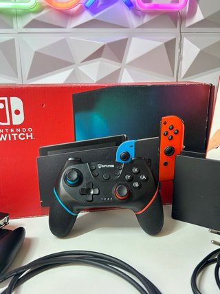 Nintendo Switch Completa + Mando Adicional