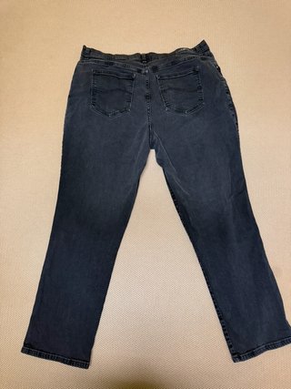 Pantalón vaquero Lee negro estilo relaxed fit